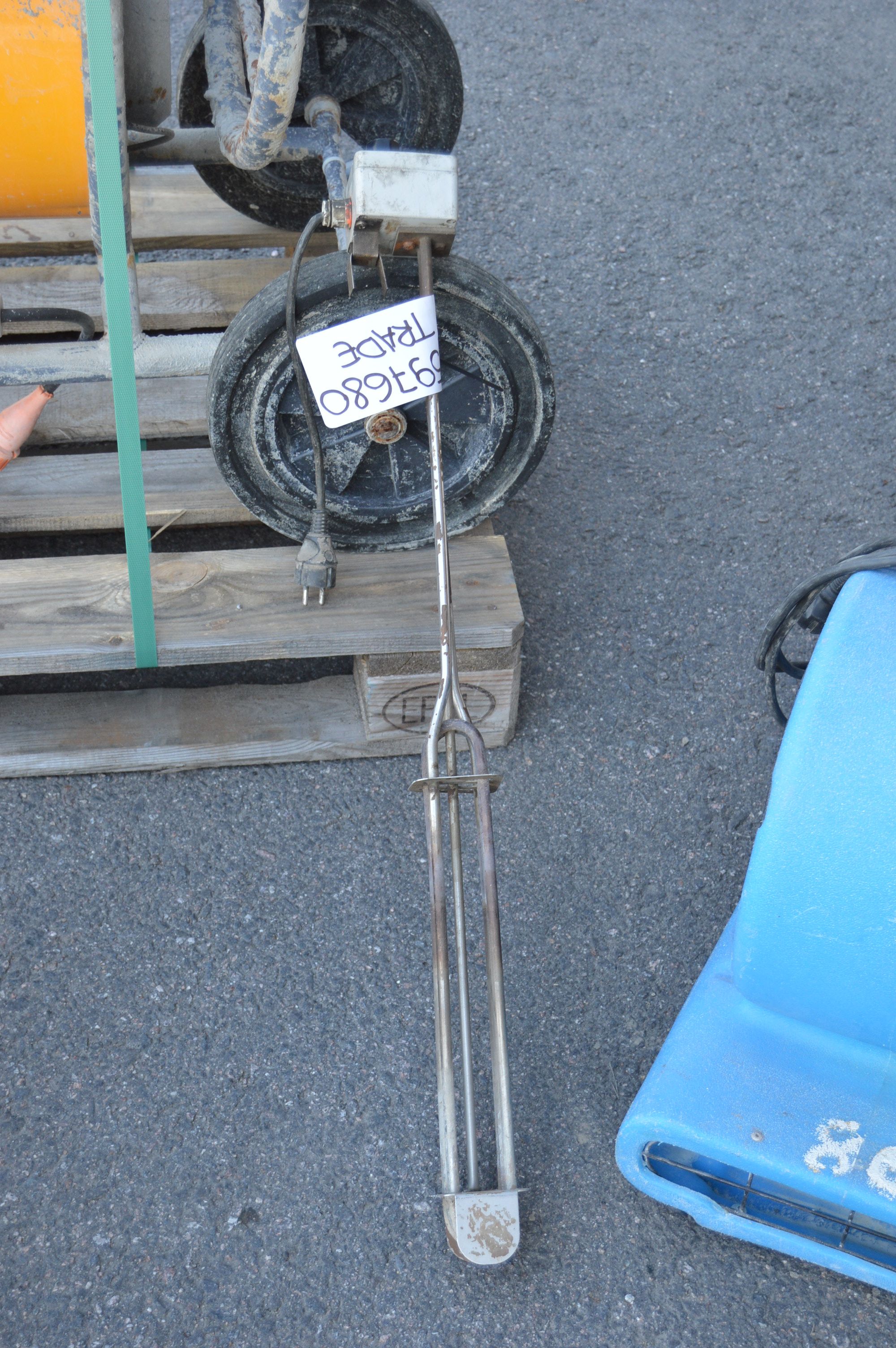 Image 24/25