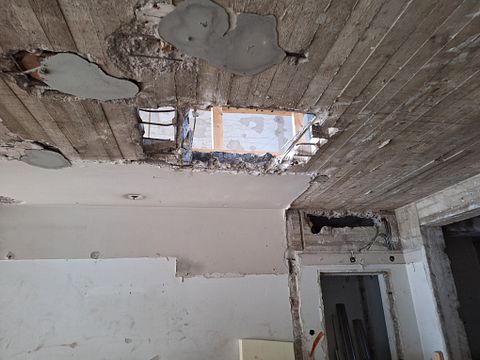 Image 4/20