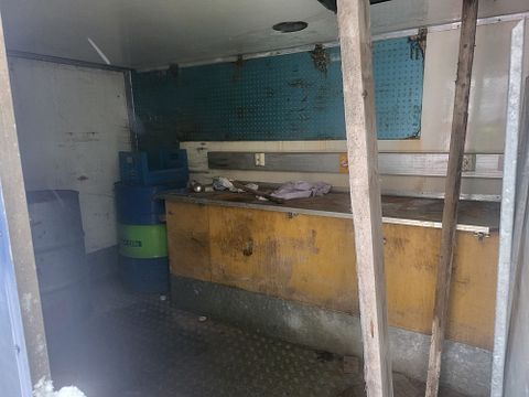 Image 5/6