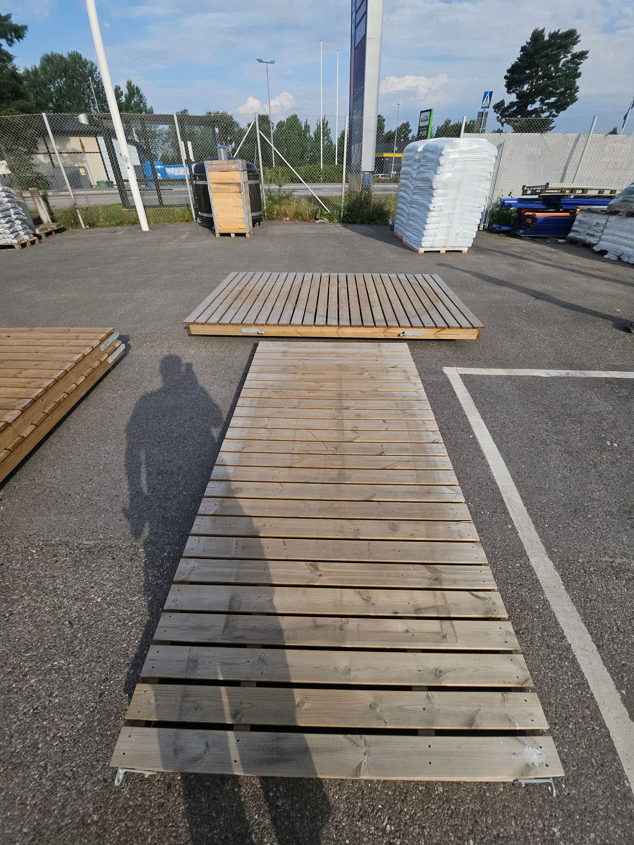 Image 1/2