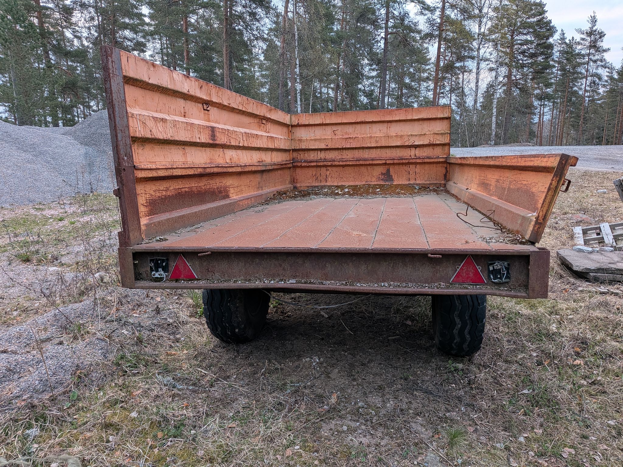Image 4/6
