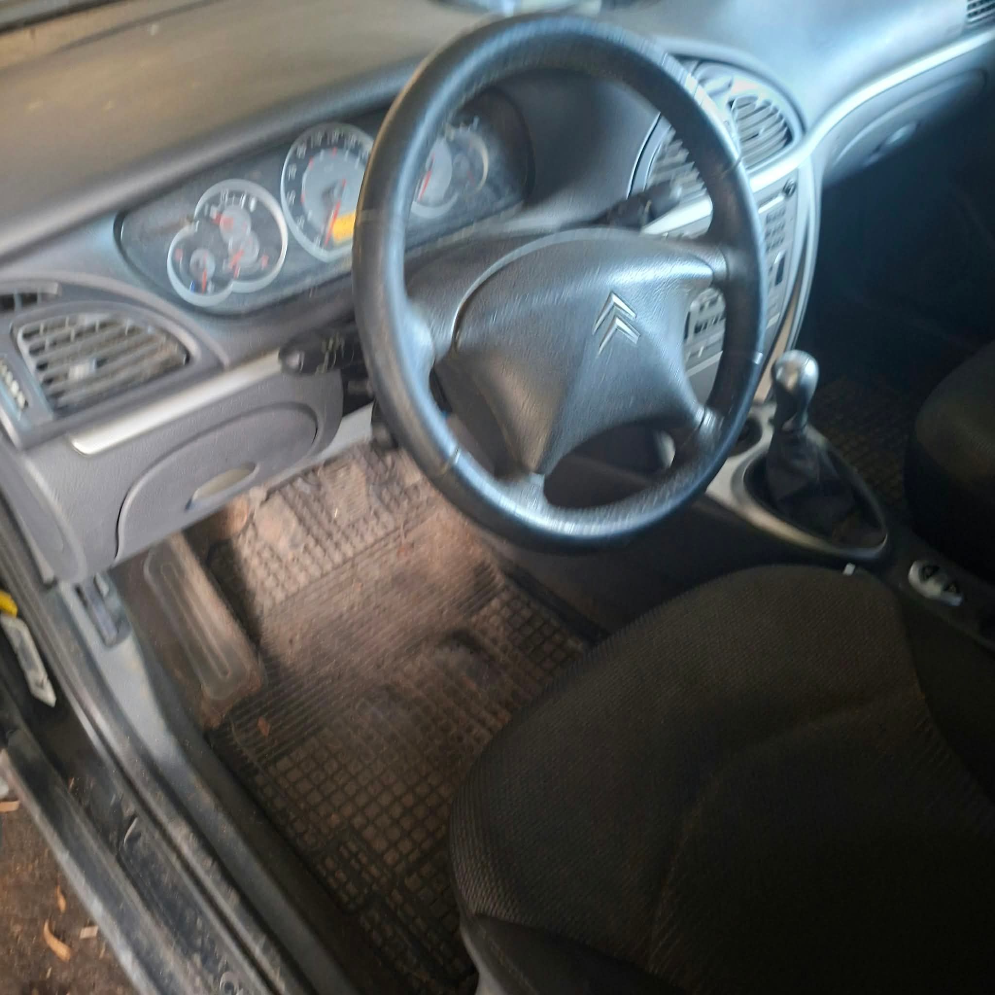 Image 7/10