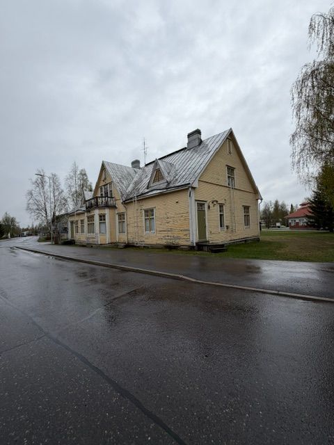 Image 7/9