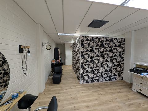 Image 8/11