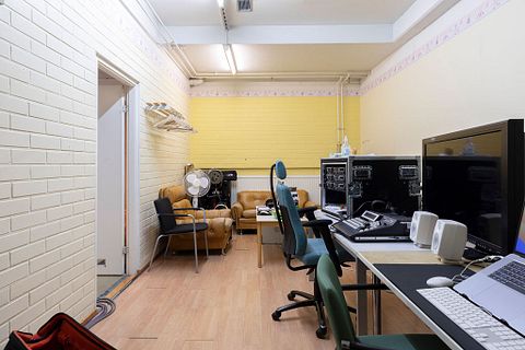 Image 24/36