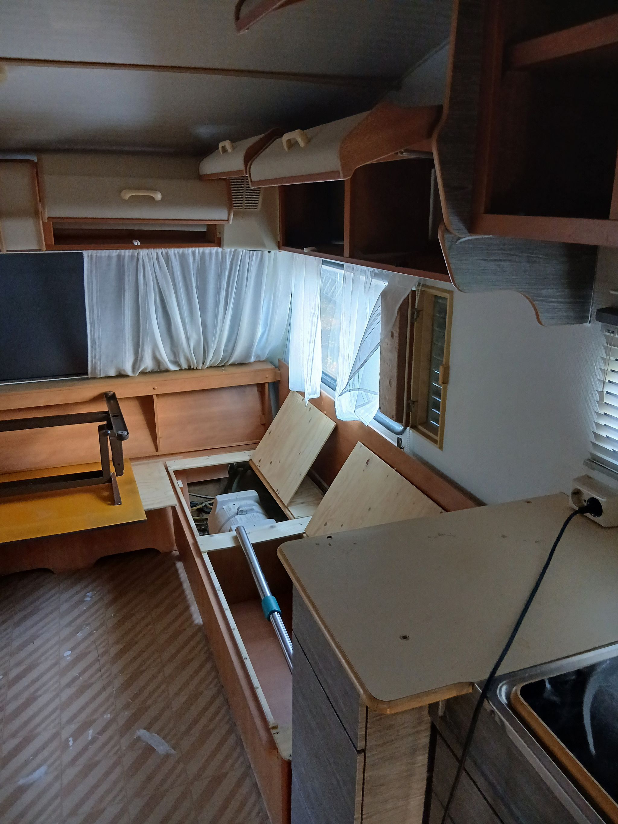 Image 14/20