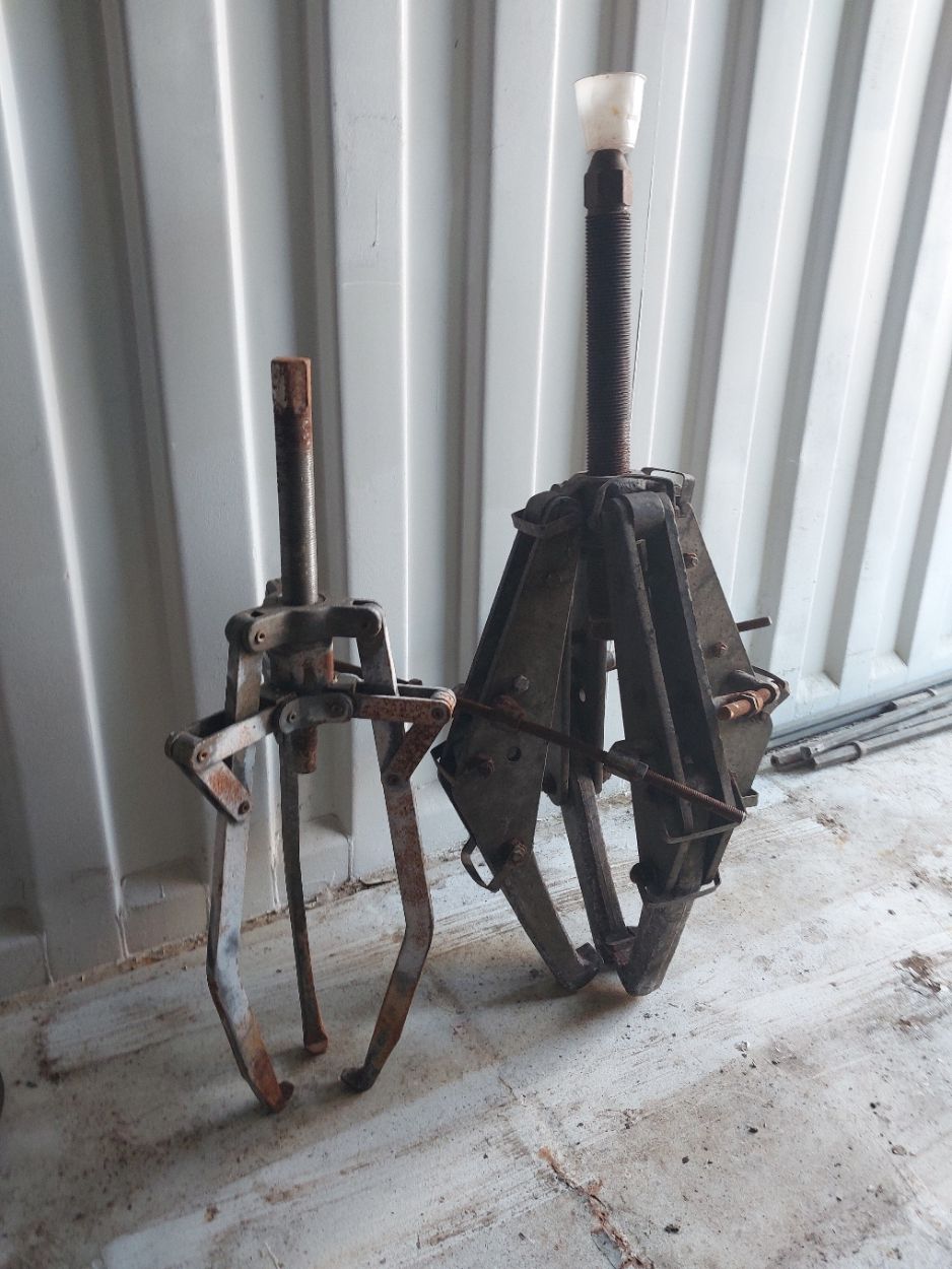 Image 2/2