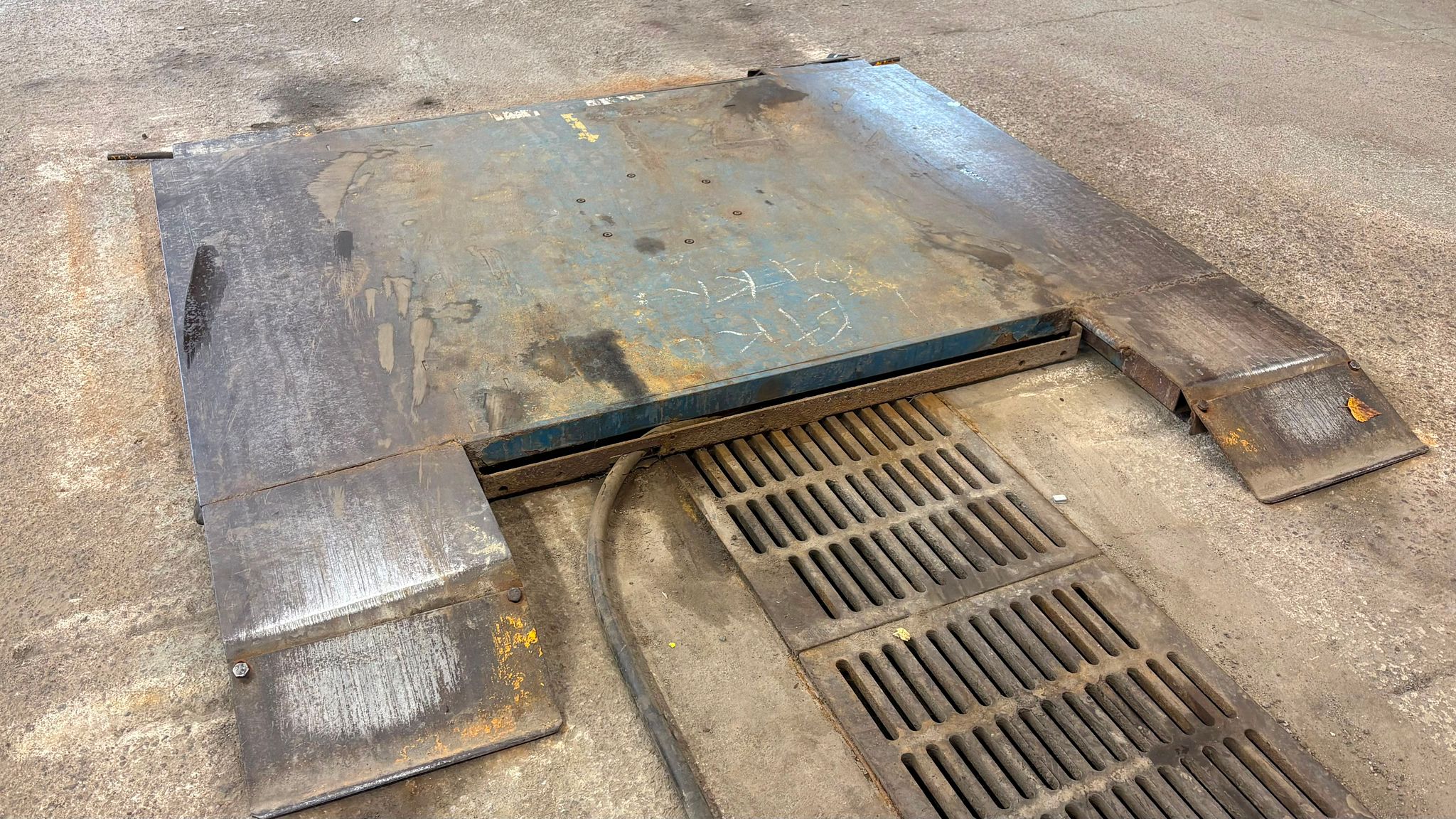 Image 6/7
