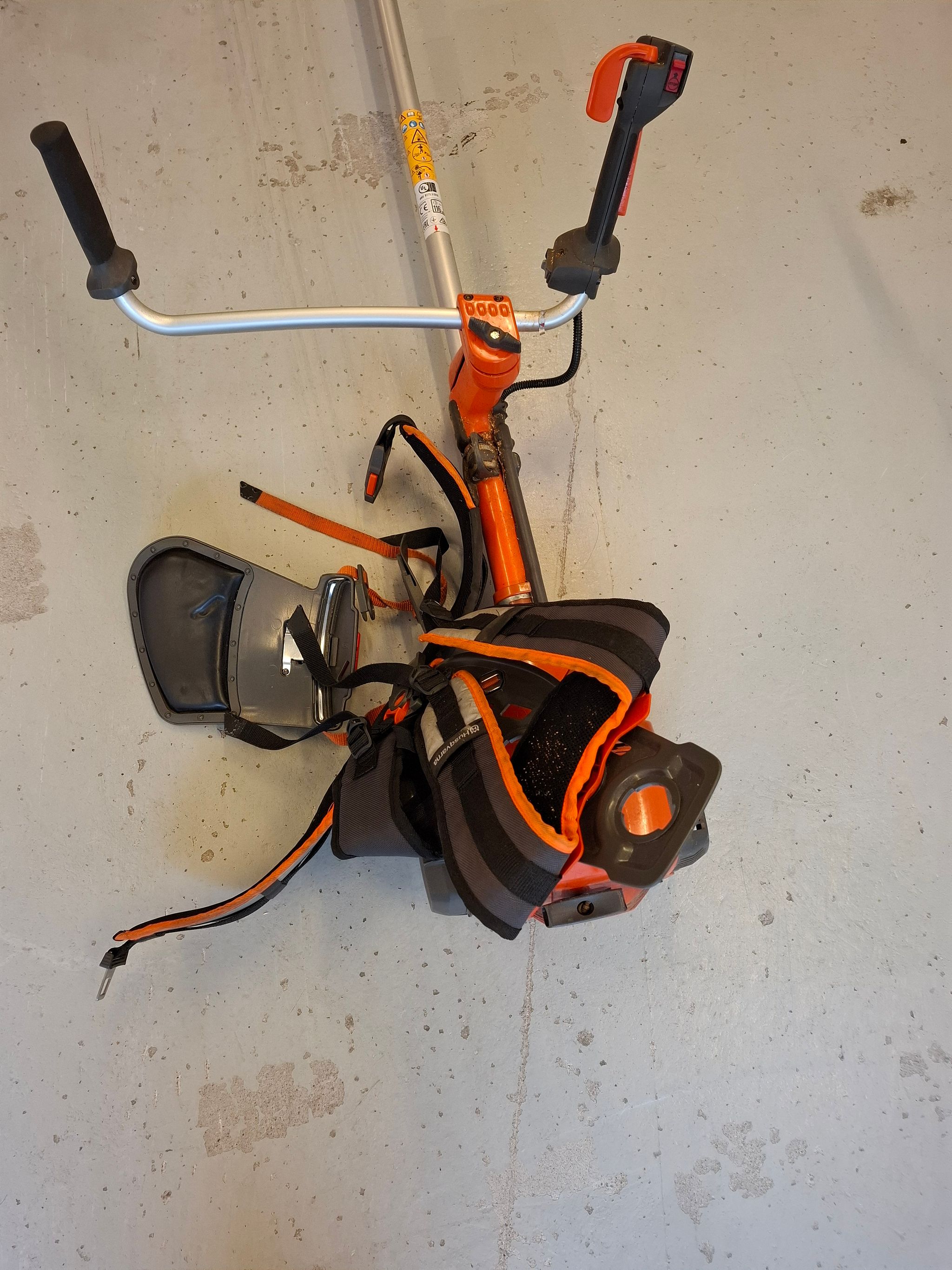 Image 3/8