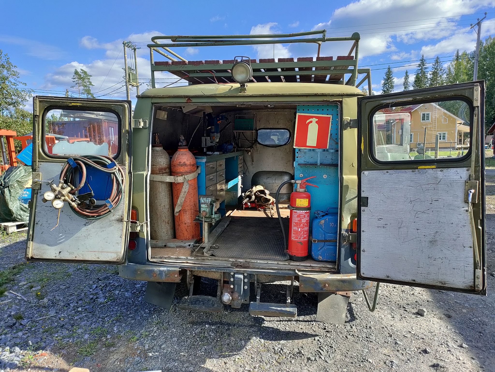Image 12/29