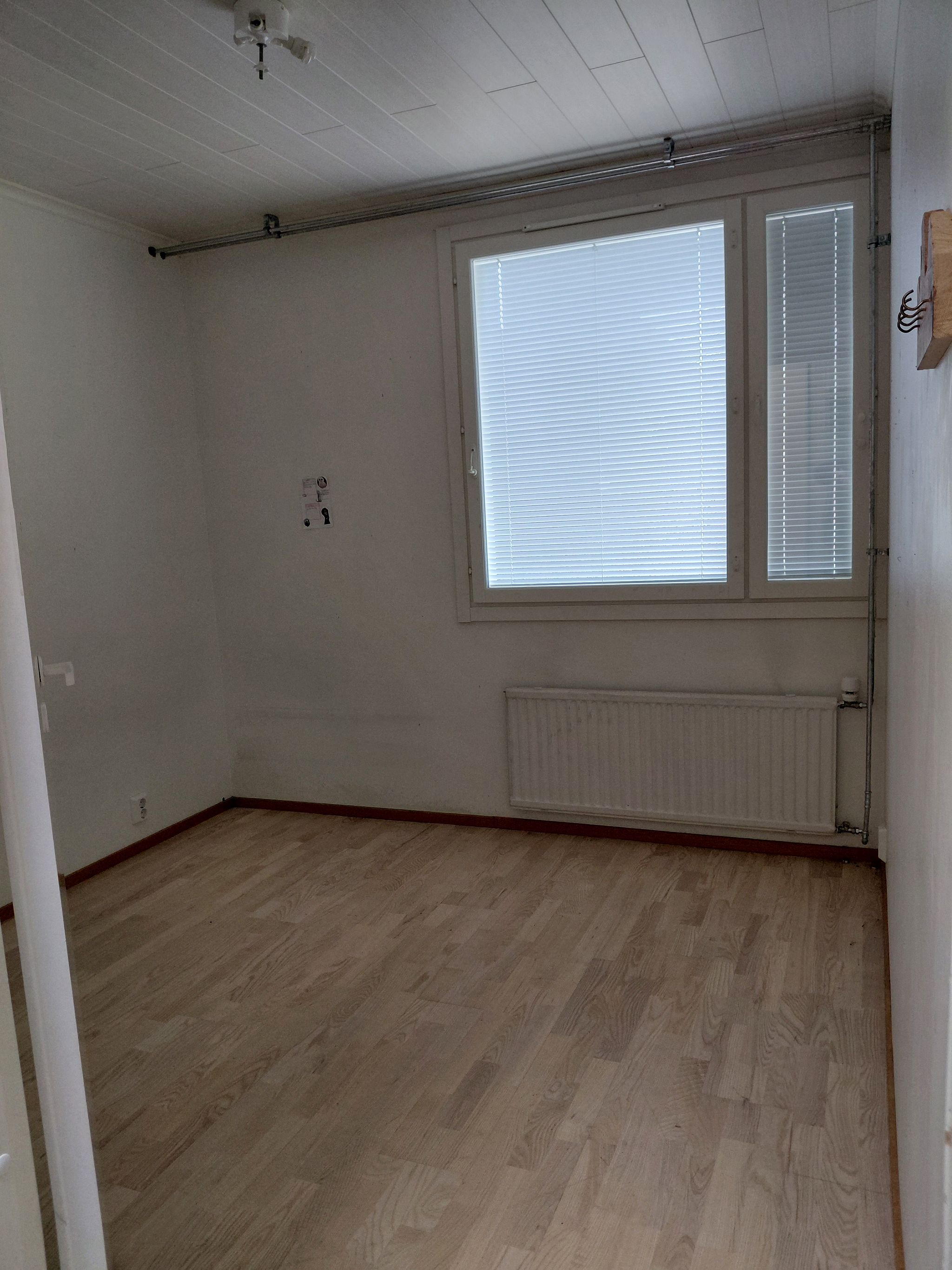 Image 33/46