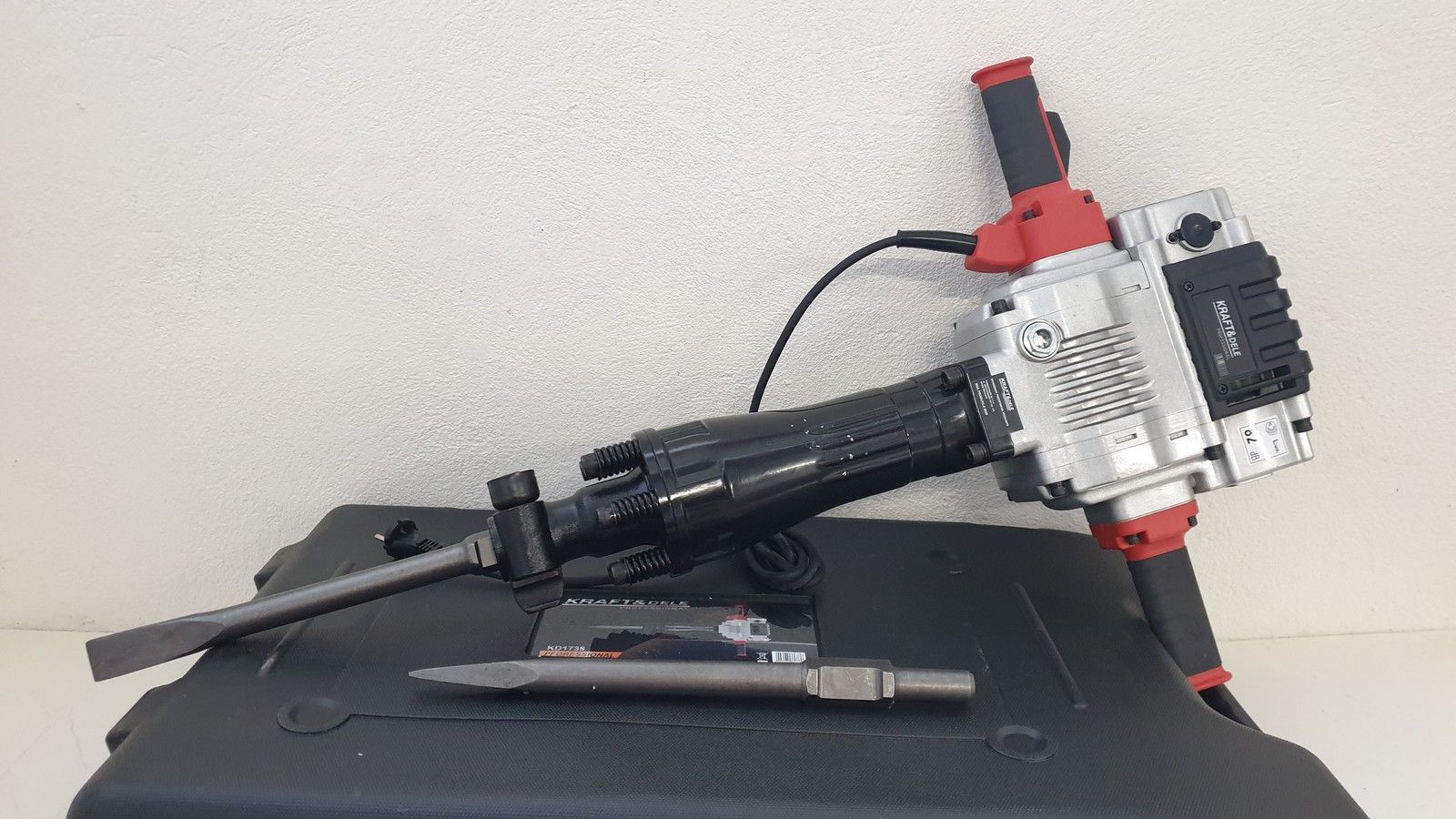 Image 1/12