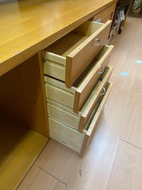 Image 3/4