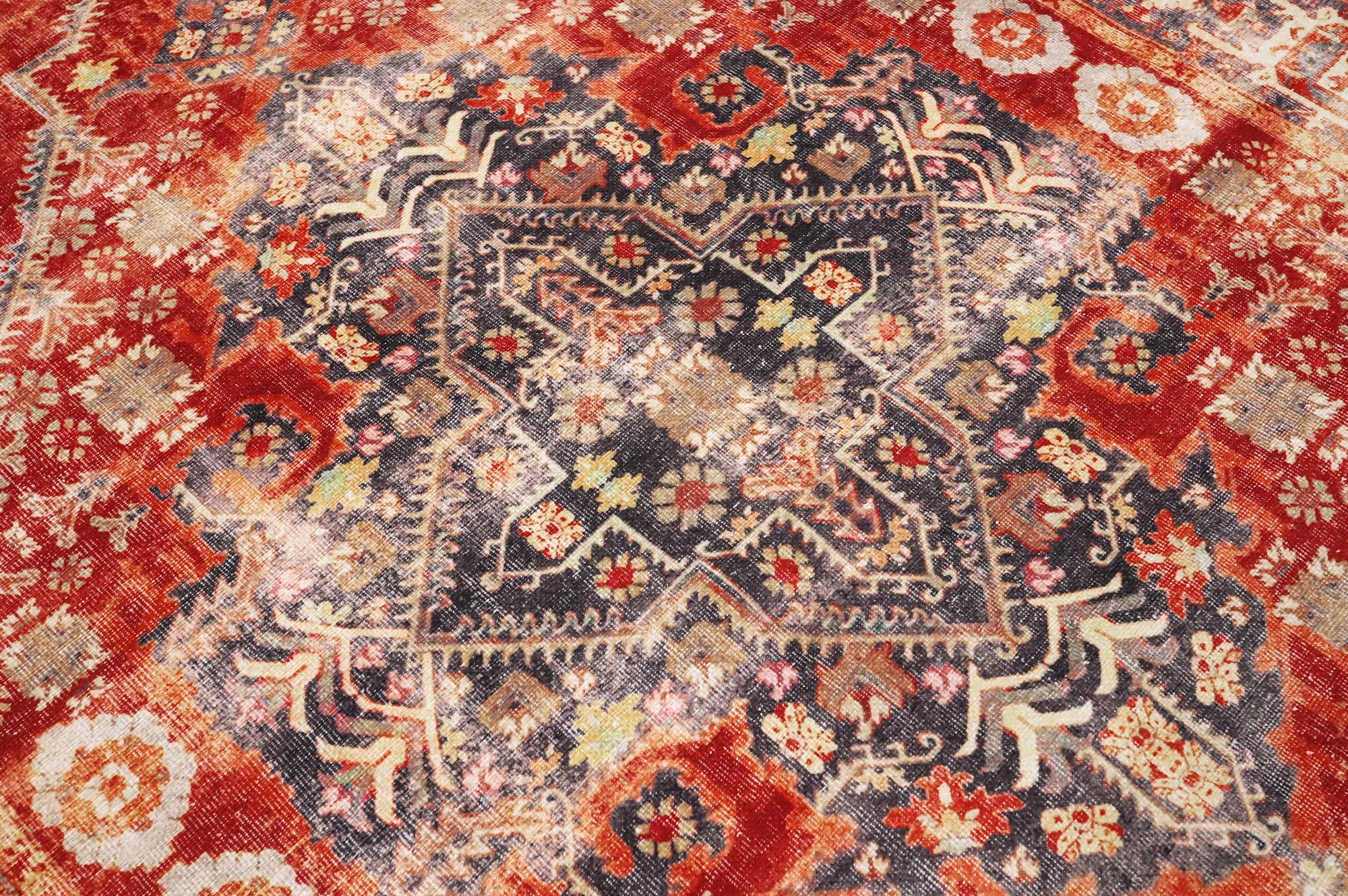 Image 3/6