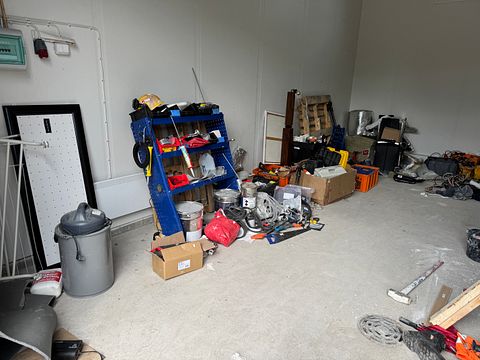 Image 2/46