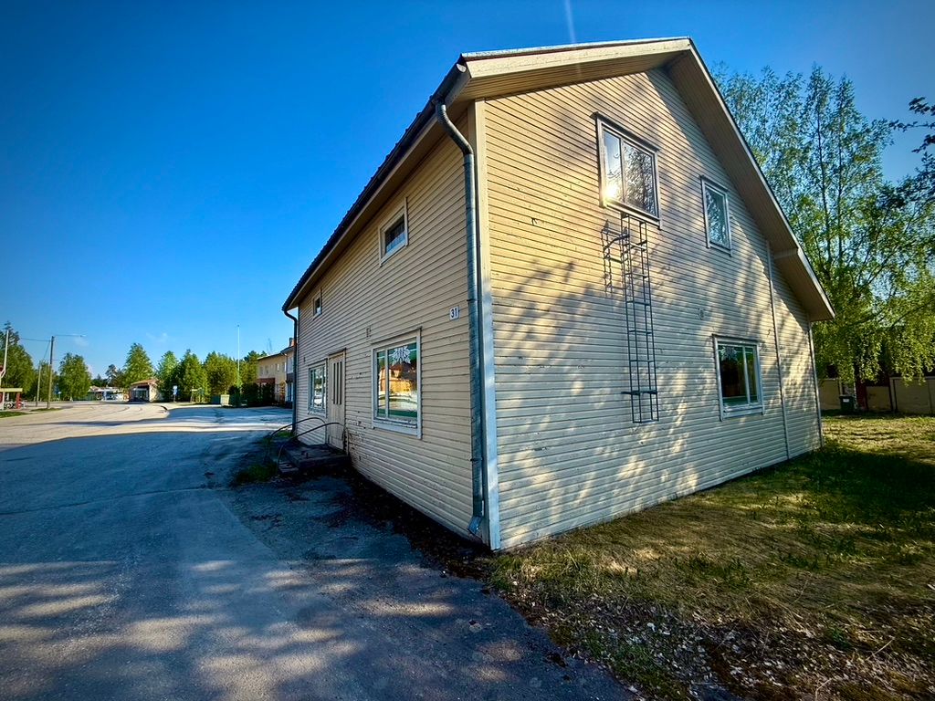 Image 28/30