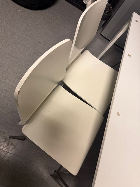 Image 4/19