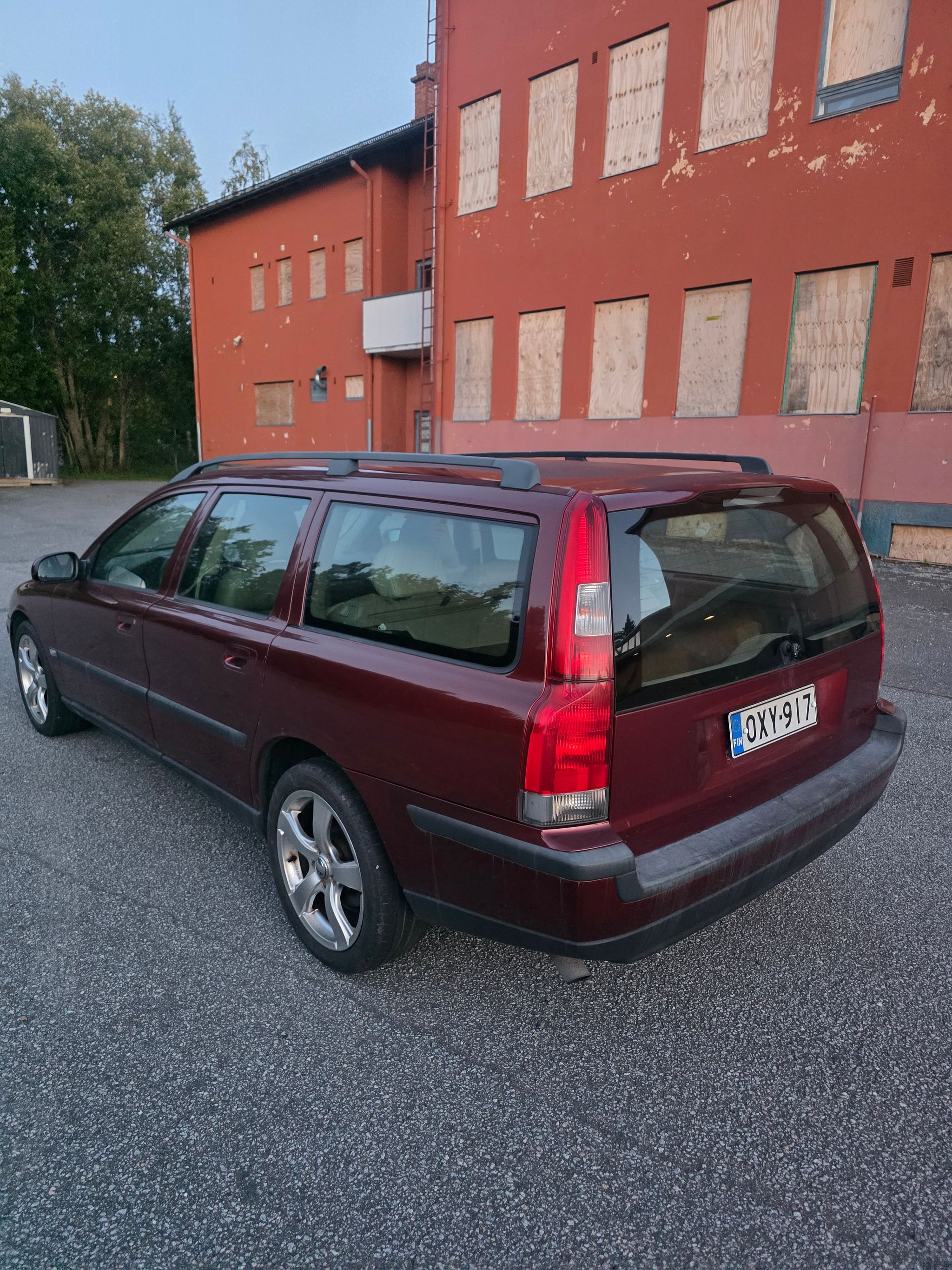 Image 7/36