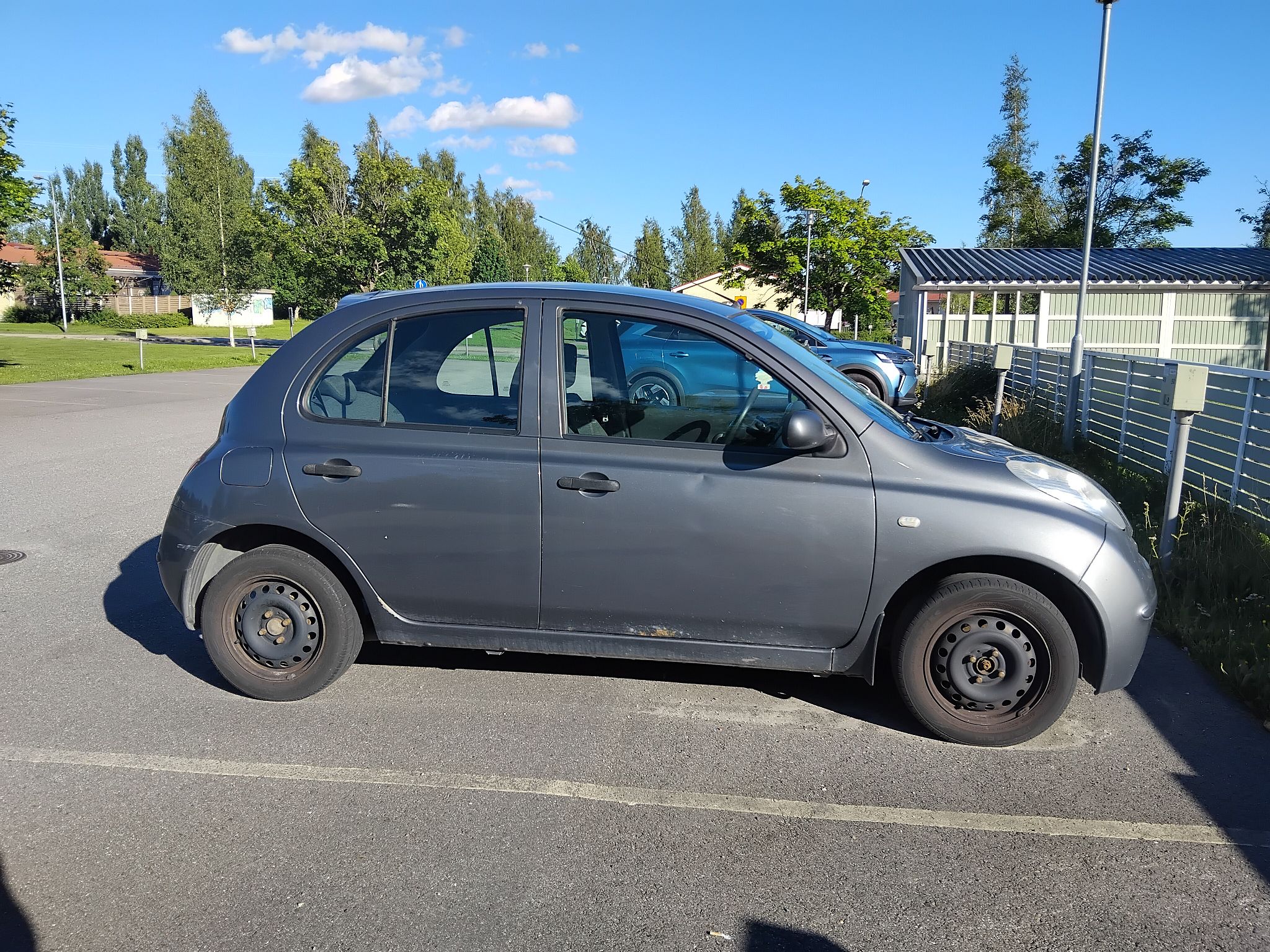Image 1/9