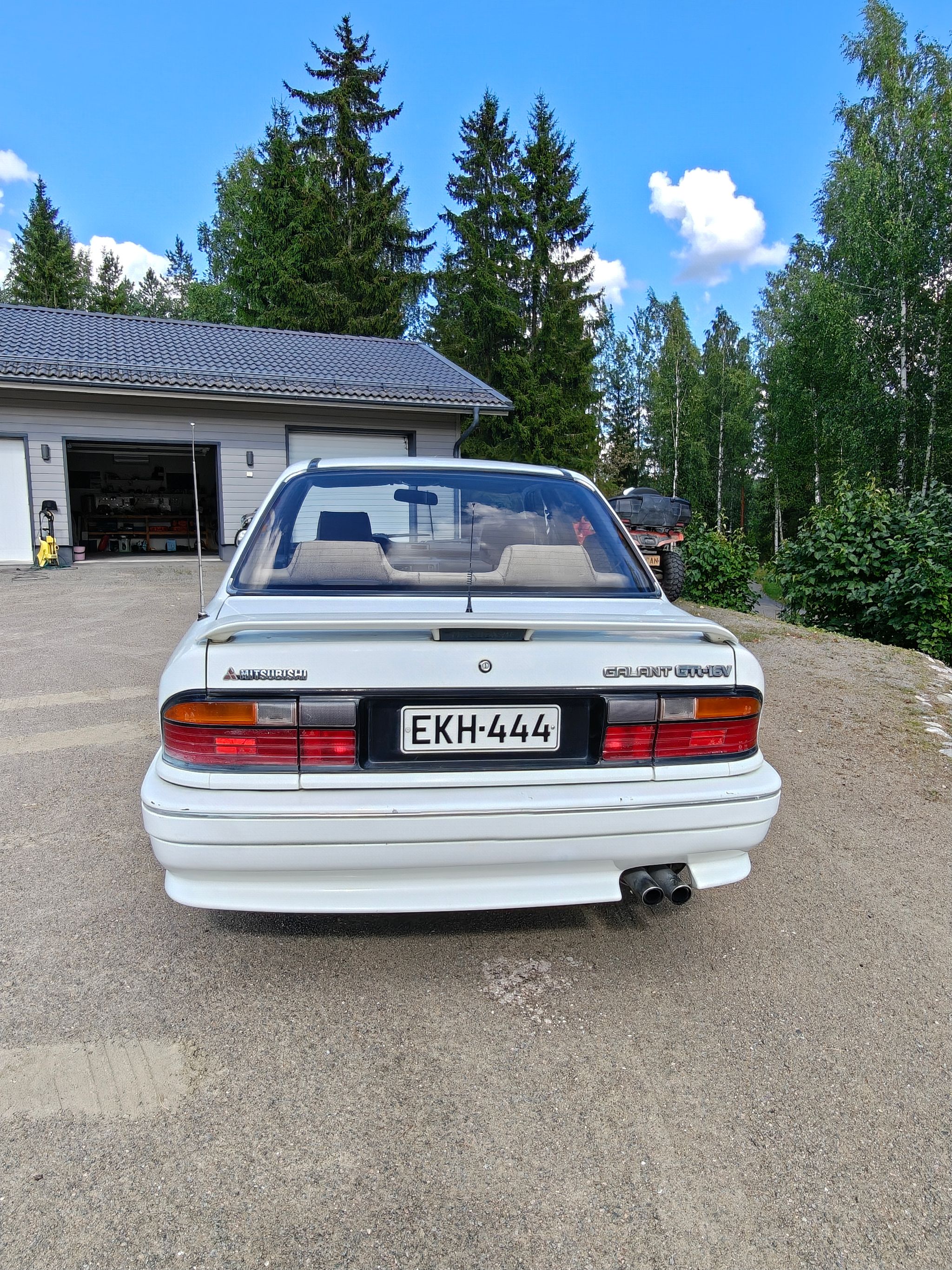 Image 7/10
