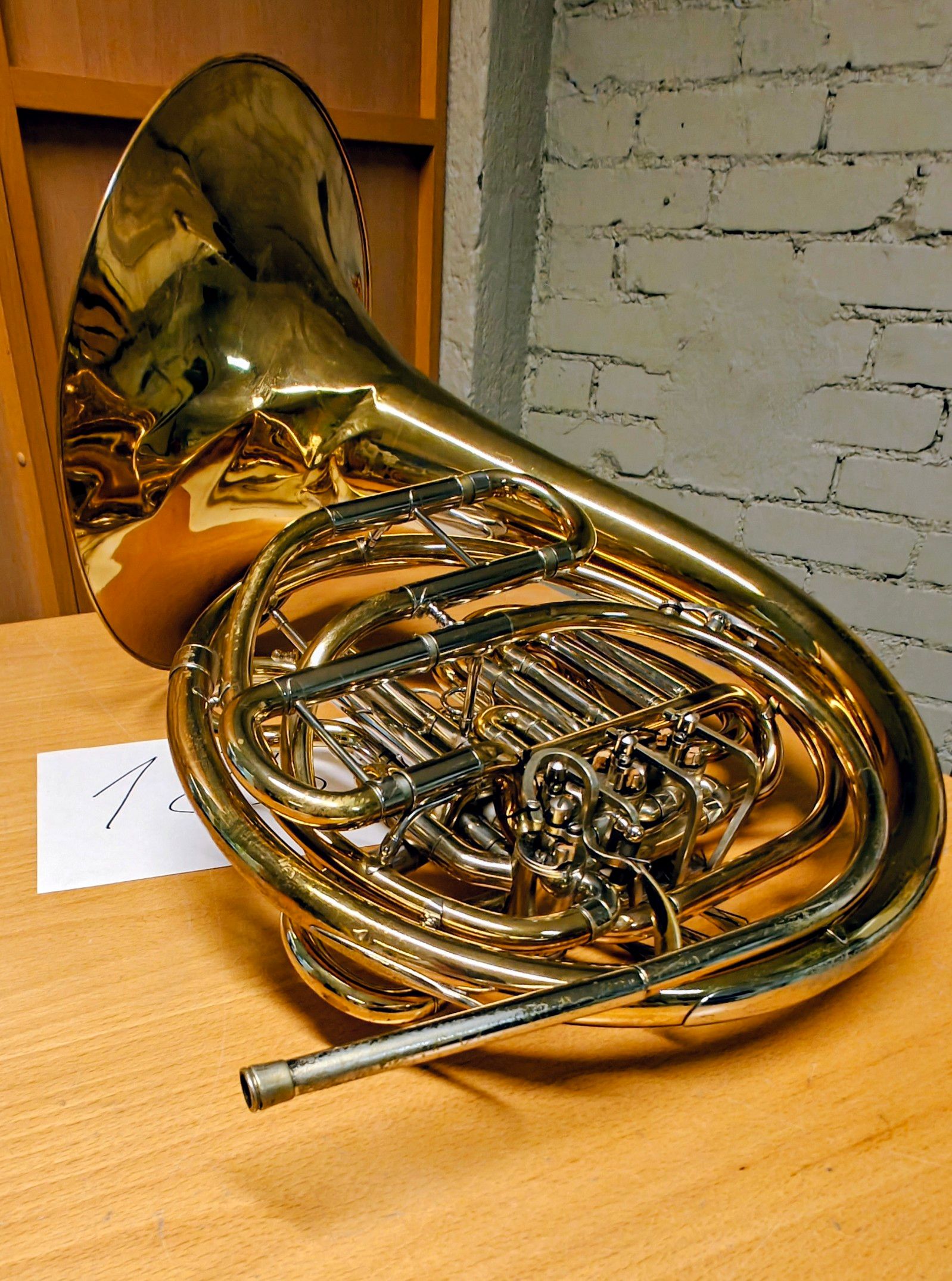 Image 4/12