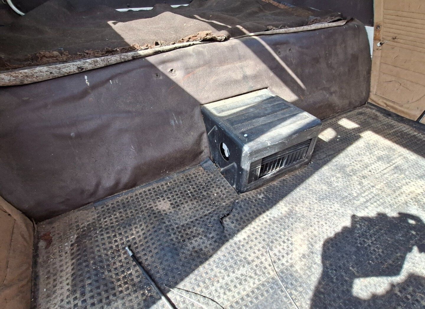Image 14/19