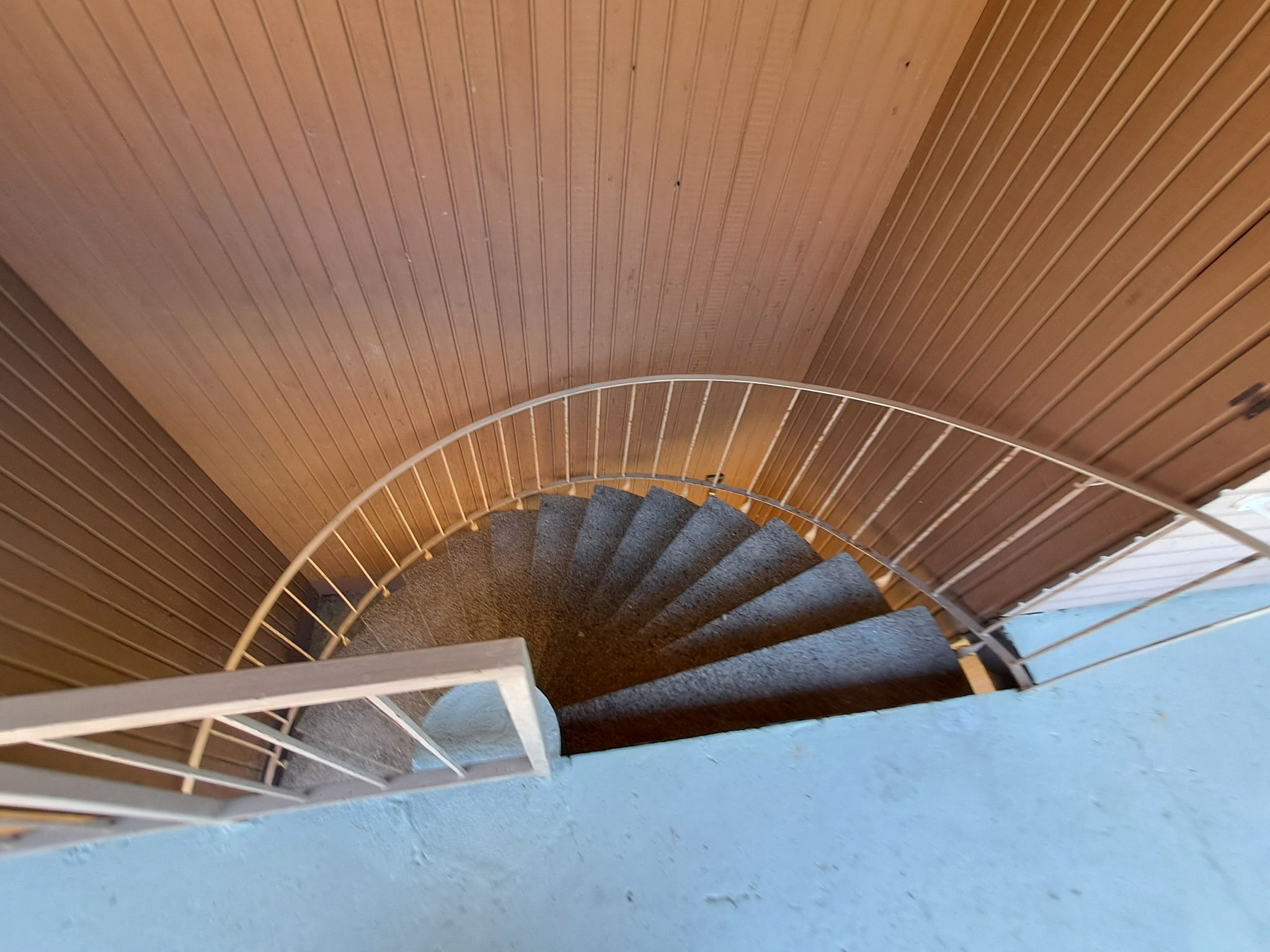 Image 11/68