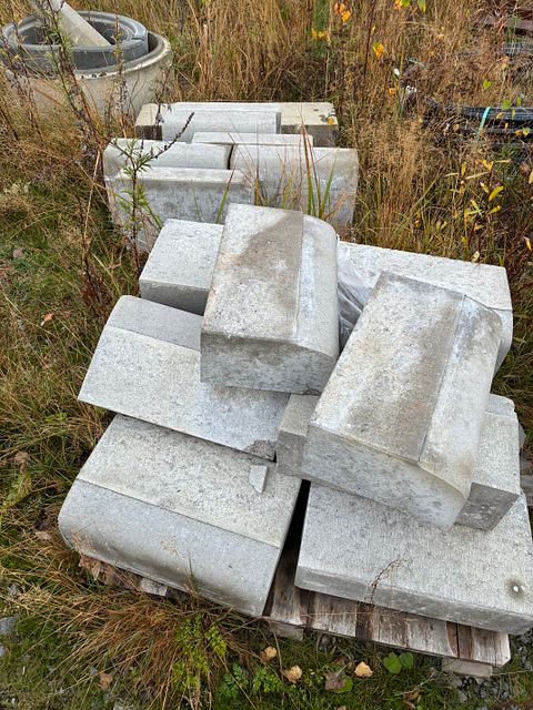 Image 4/9