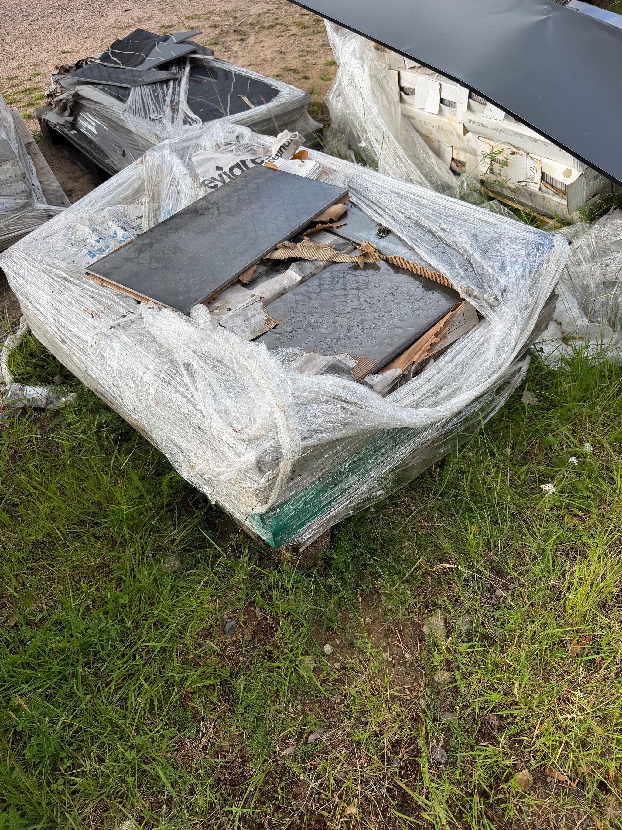 Image 3/4