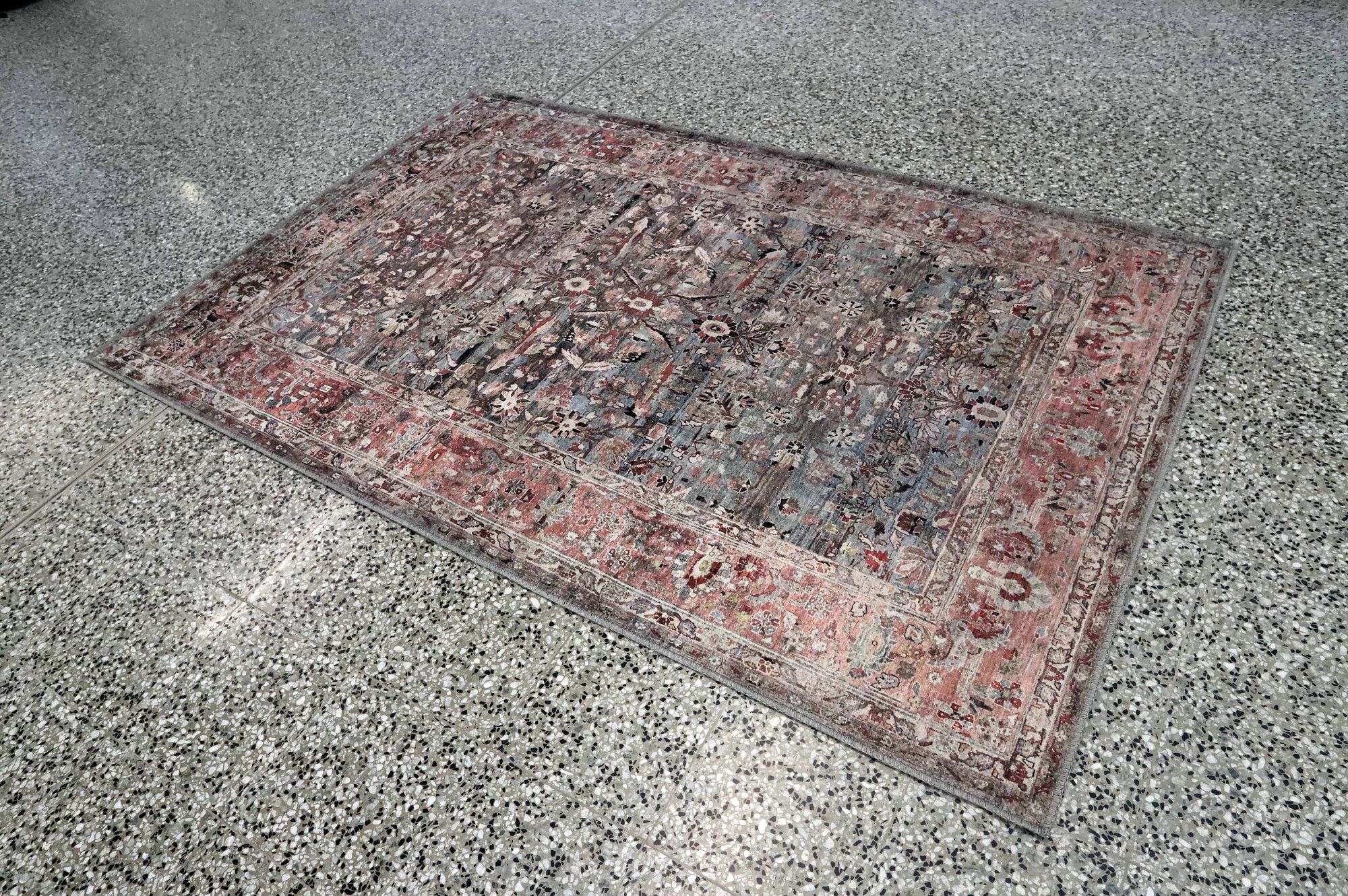 Image 1/5