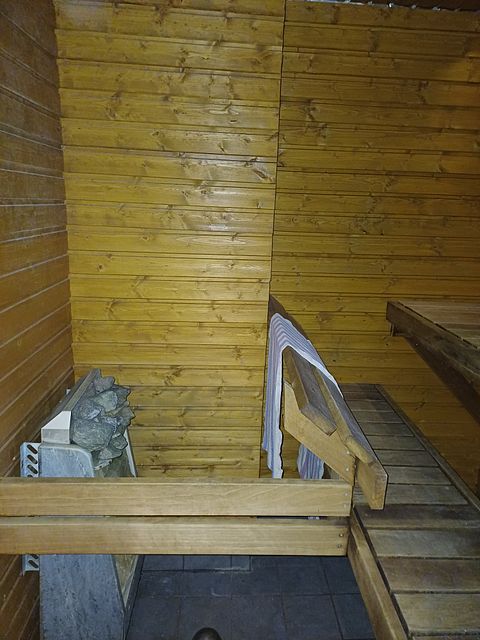 Image 19/28