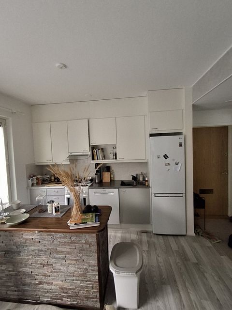 Image 2/12