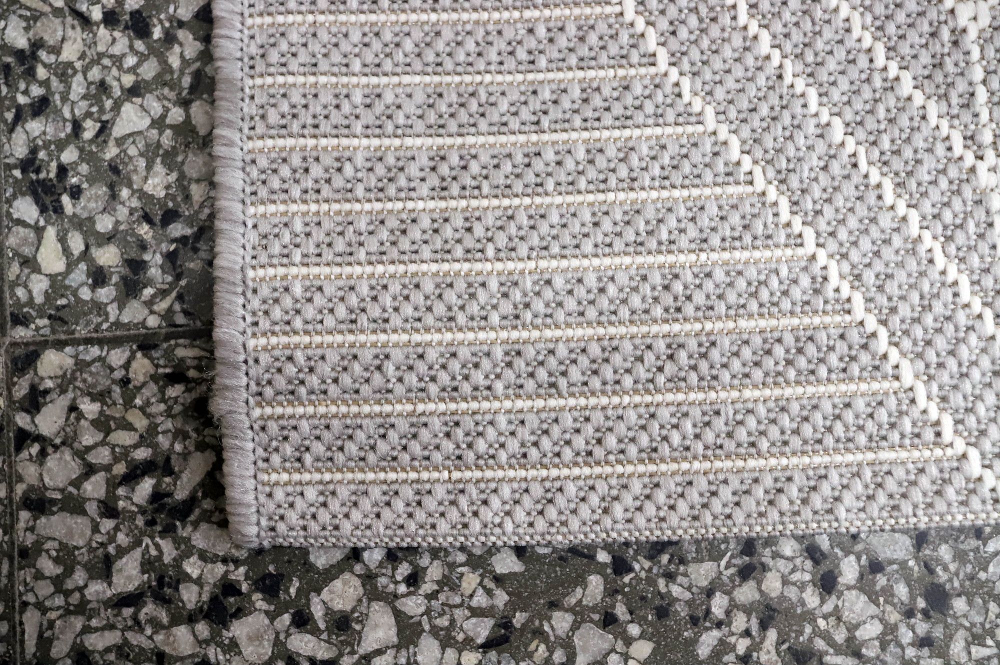 Image 3/5