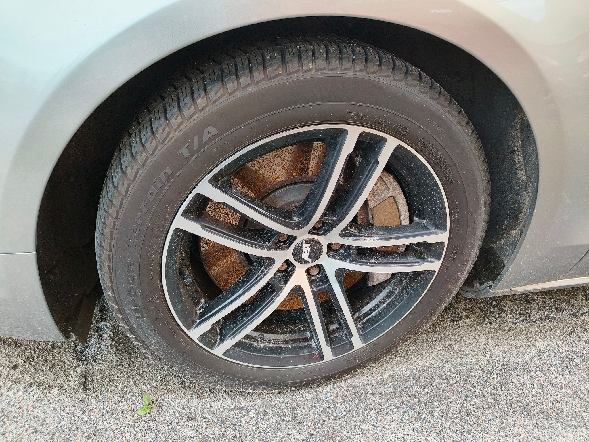 Image 8/10