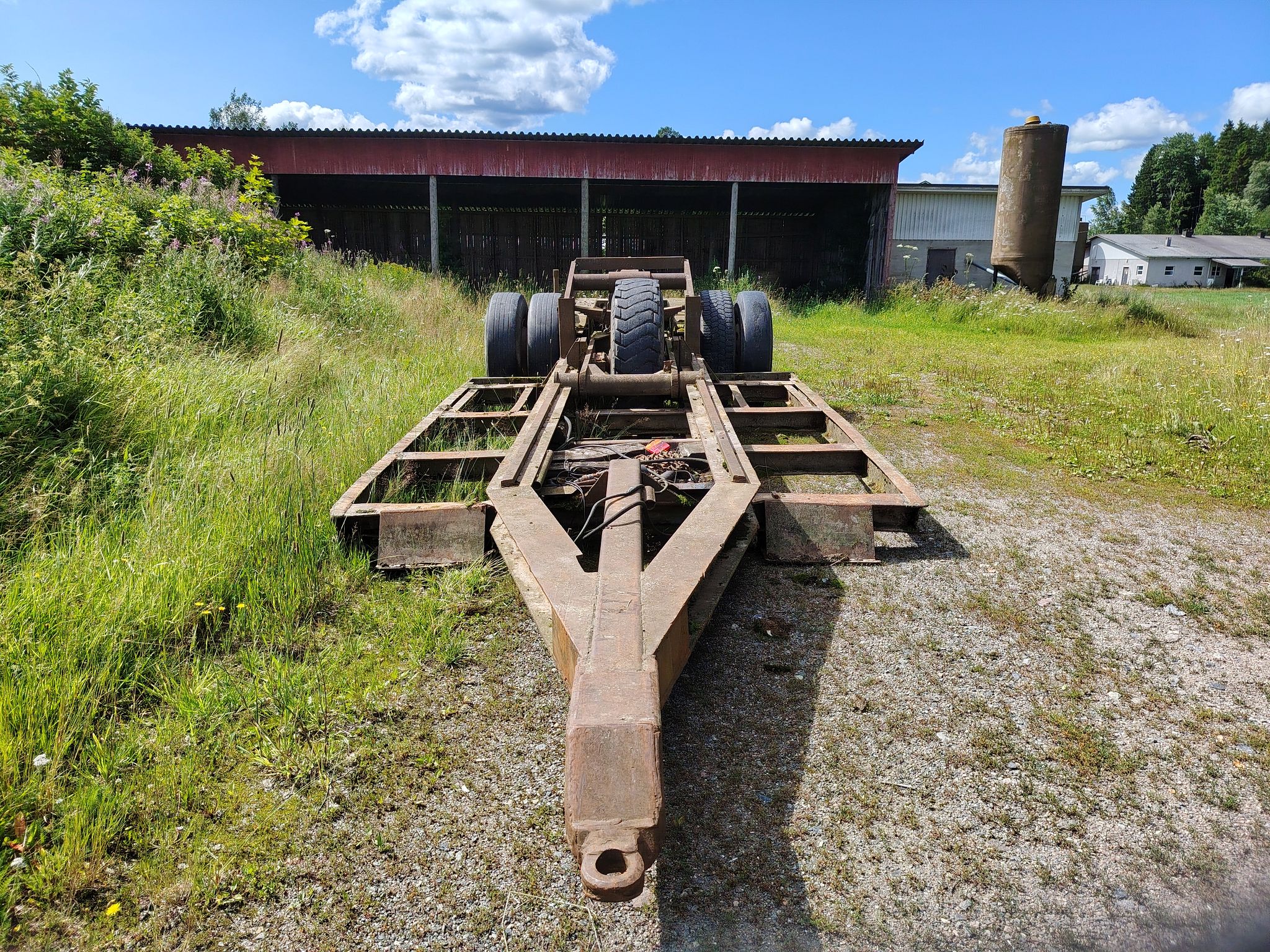 Image 3/8