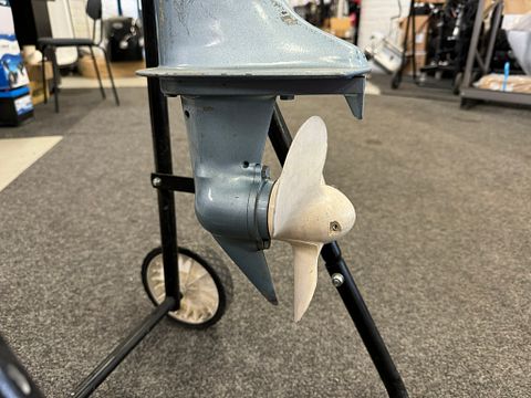 Image 6/8