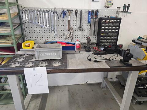 Image 1/6