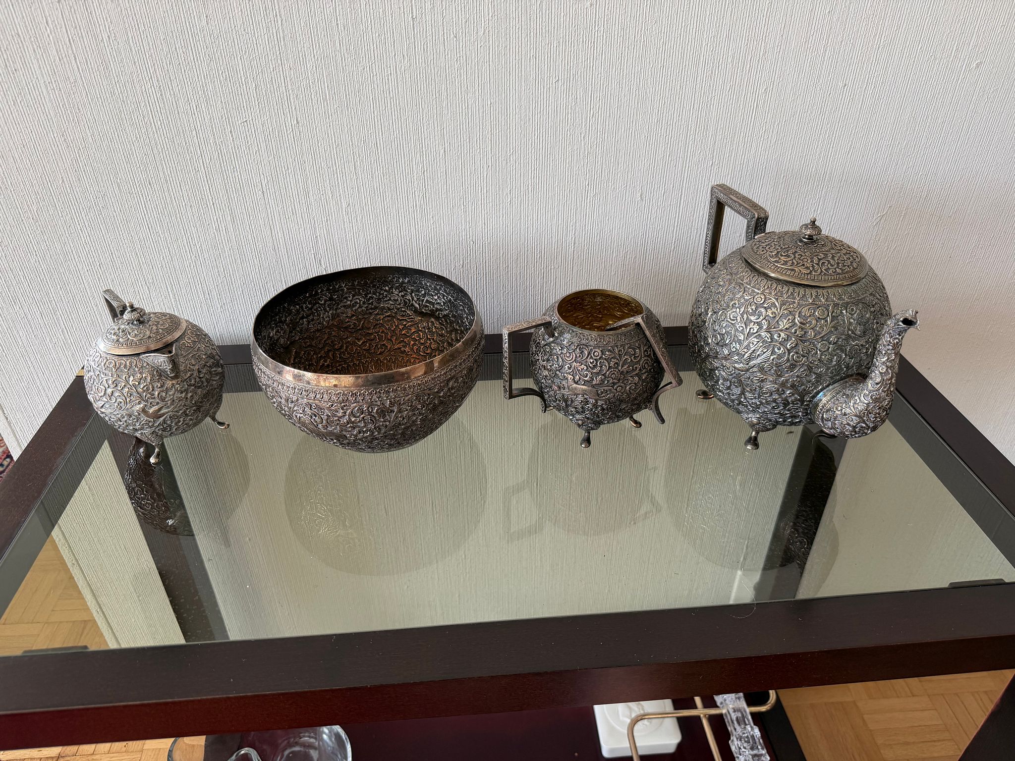 Image 1/32