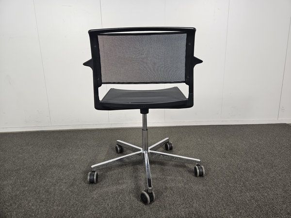 Image 7/10