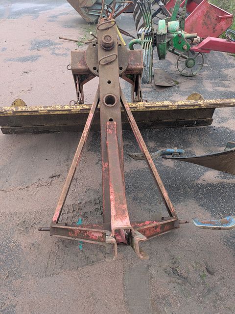 Image 3/4