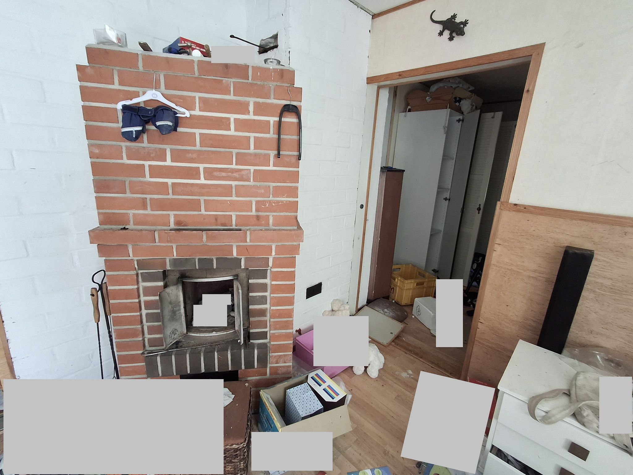 Image 3/32
