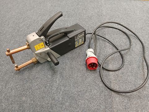 Image 2/6