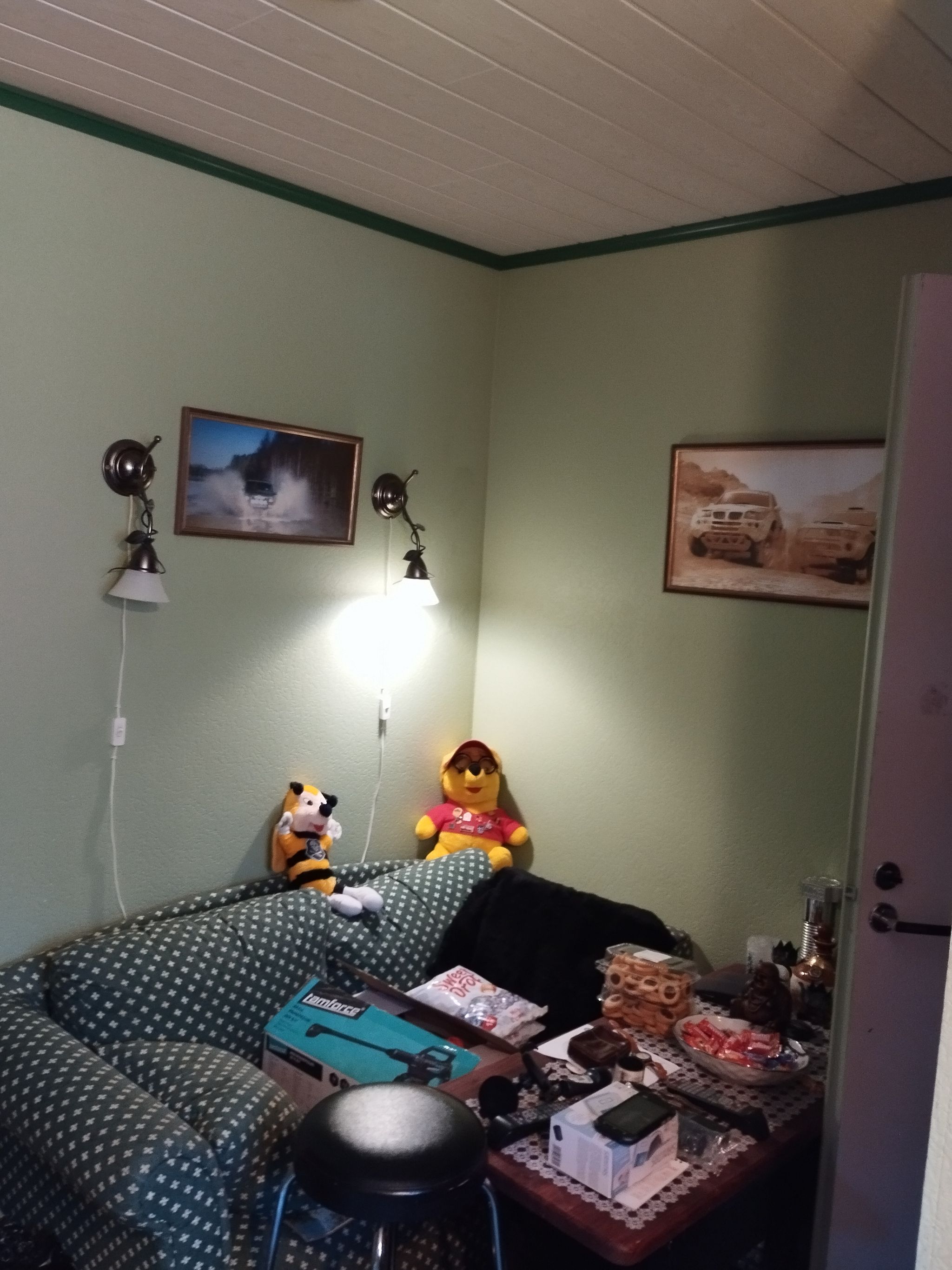 Image 6/18