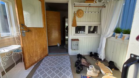 Image 10/38