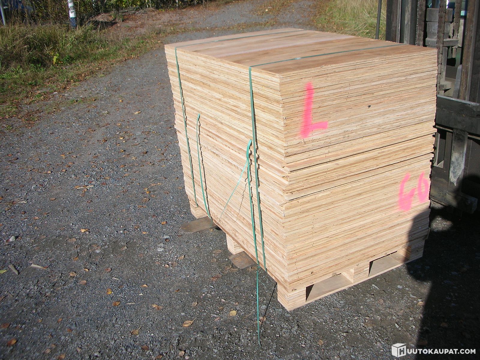 15 mm Vanerilevyjä / vanerikansia 55 m2 ,60 kpl . L, Ypäjä的来源图片