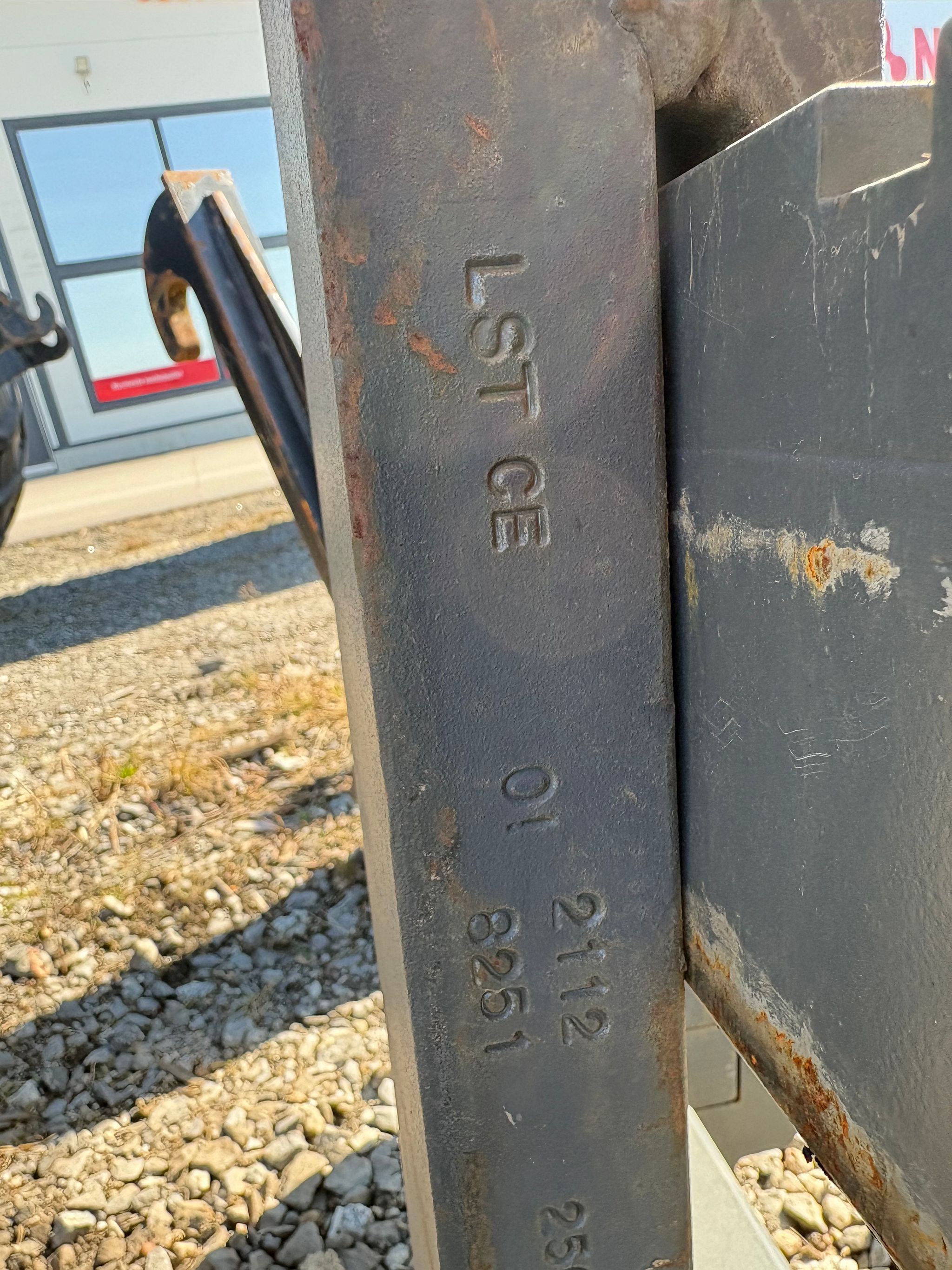 Image 7/8