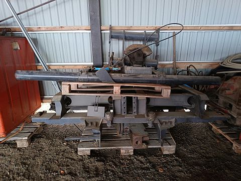 Image 2/5