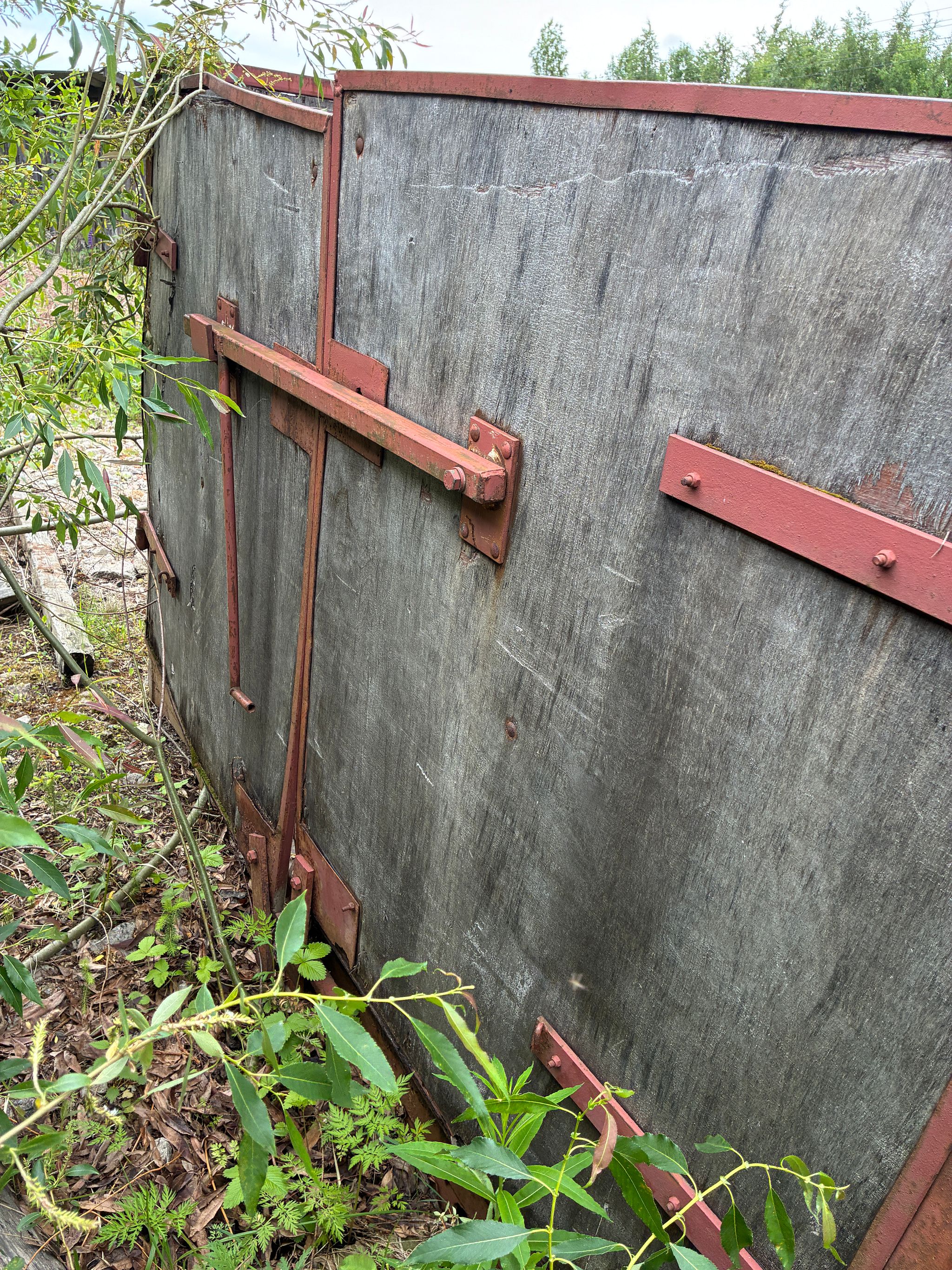 Image 5/6