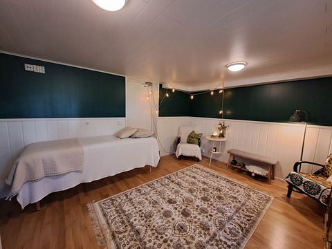 Image 3/14