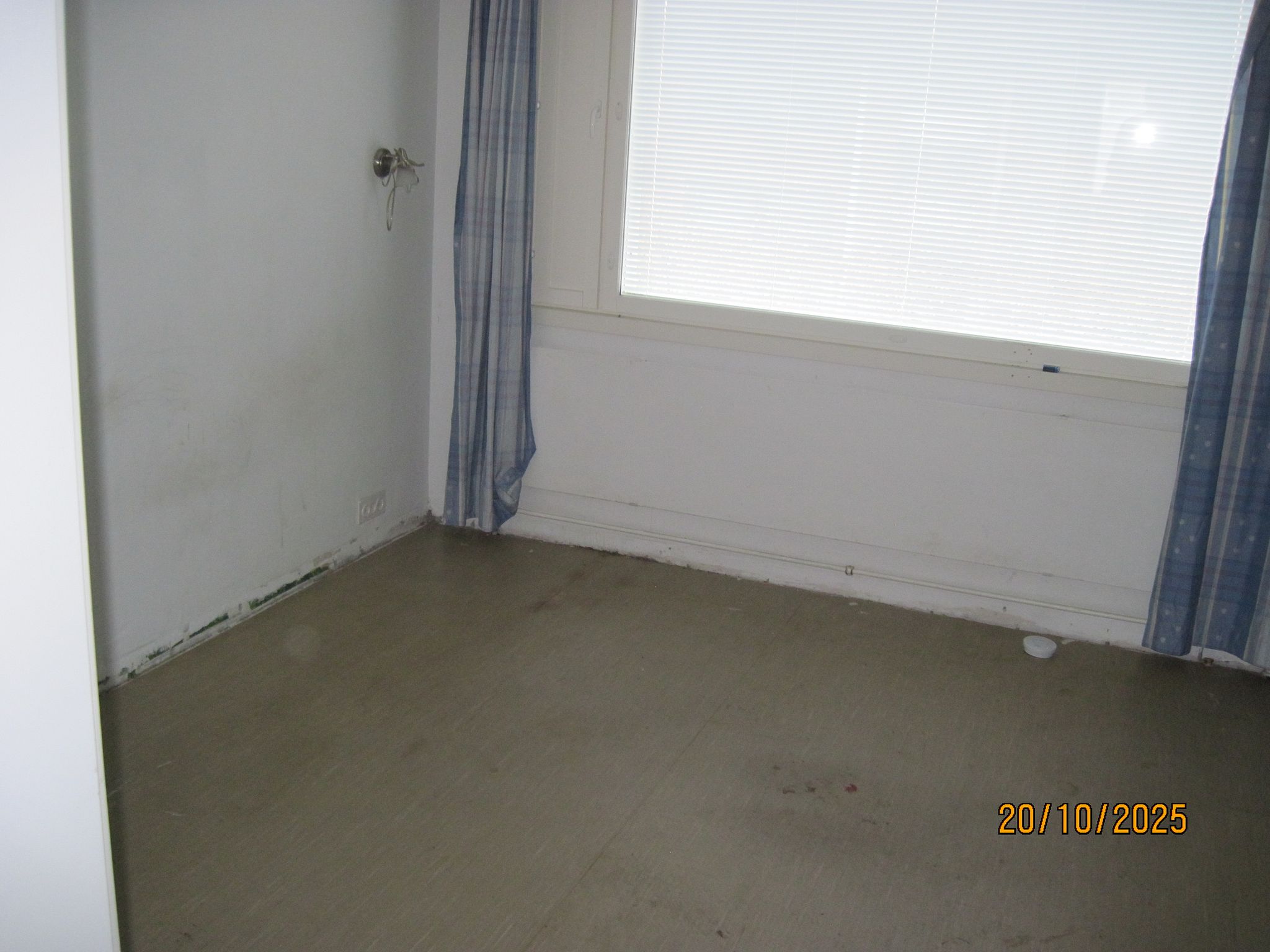 Image 7/22
